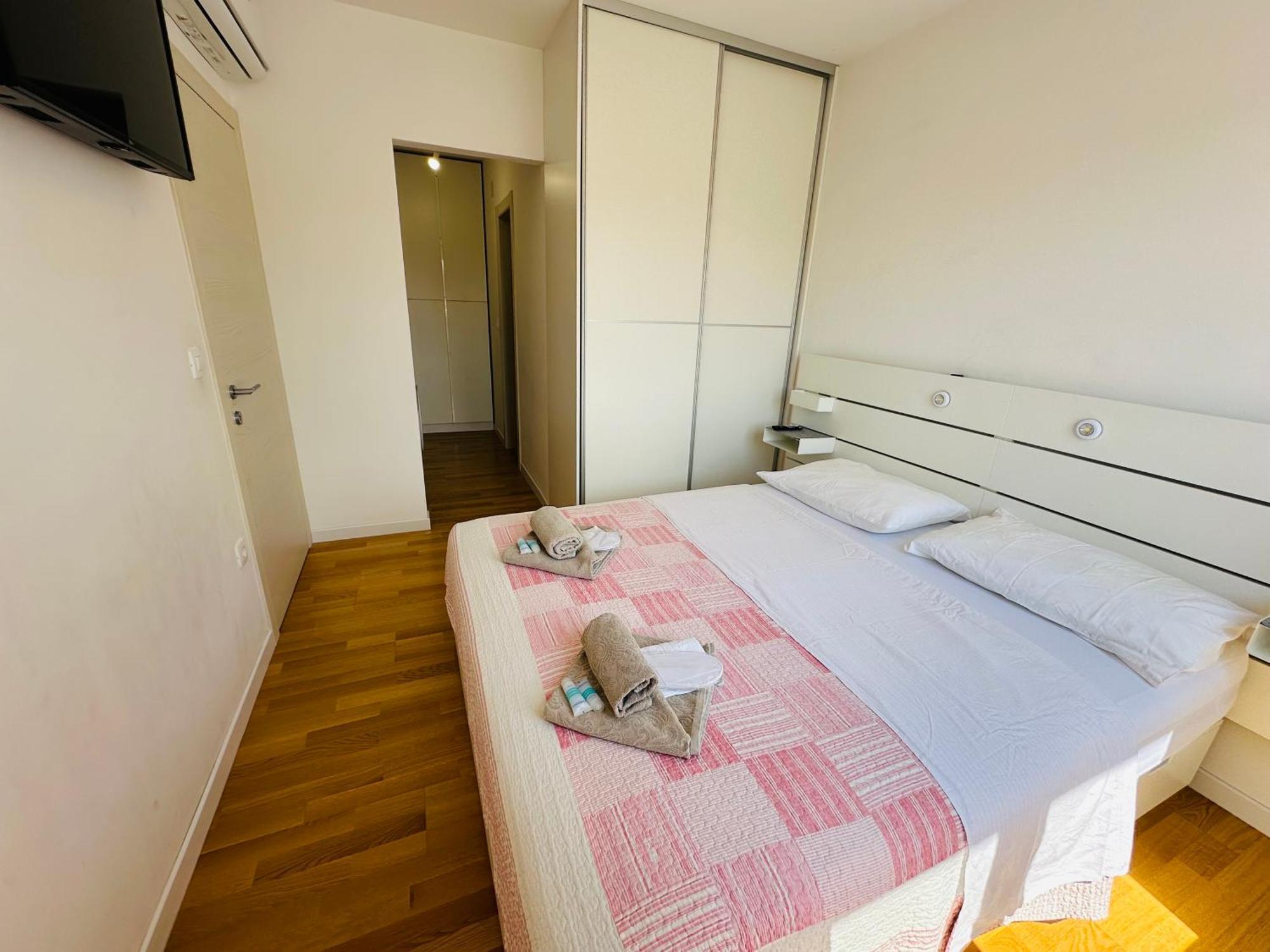 Apartment King With Private Parking Zadar Exterior photo